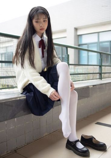 av美女娇喘呻中美日韩_蓝光在线播放观看