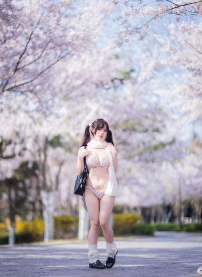 美女视频黄又黄又免费_蓝光在线视频播放